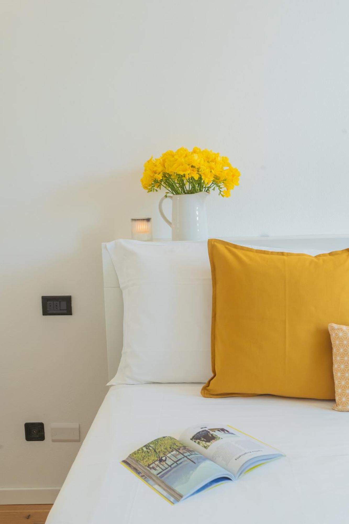 Ponente Balcony & Garden By Rent All Como กราเวโดนา ภายนอก รูปภาพ
